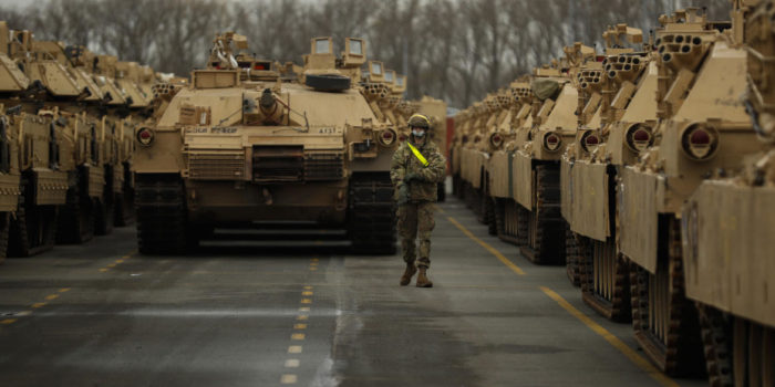 Arriva l’esercito Usa “Difensore” dell’Europa
