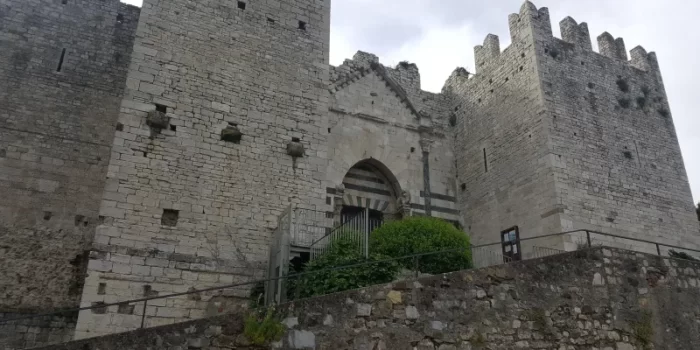 Punto pace di Prato – Spade trasformate in aratri
