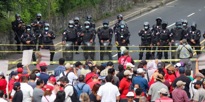 In El Salvador, Bukele incarna la figura del secolo XXI: LO STATO SONO IO