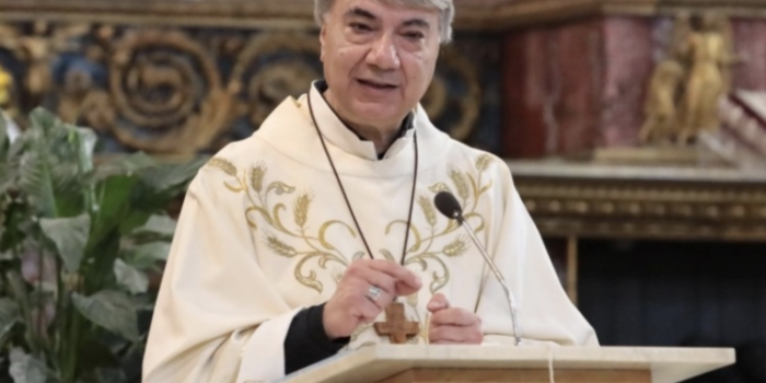 Il cardinale Battaglia: ogni euro speso in armi è sottratto a scuola, sanità, poveri
